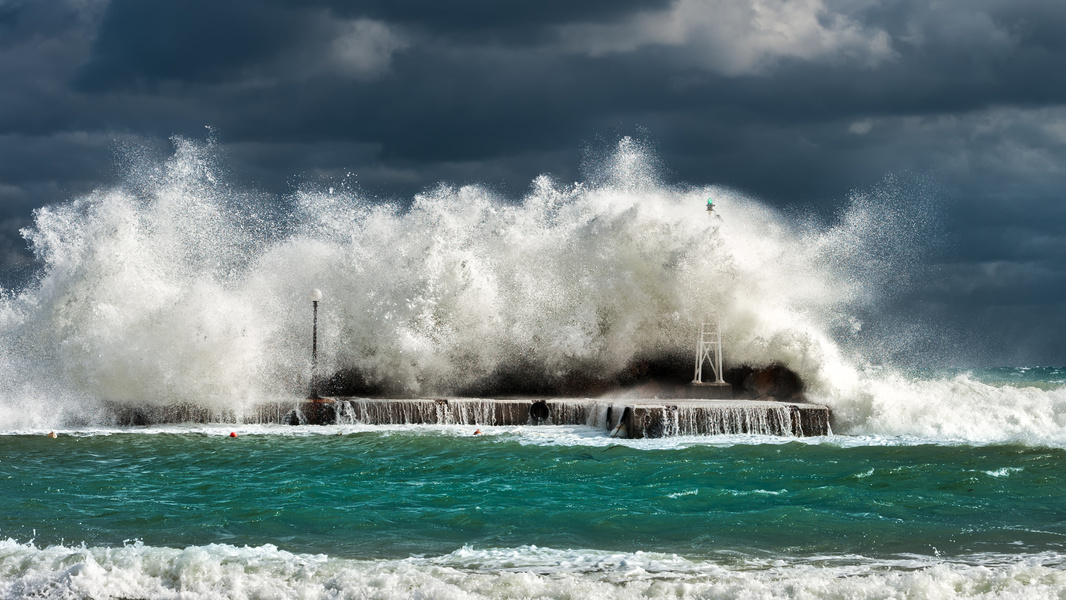 Green and White Tidal Waves